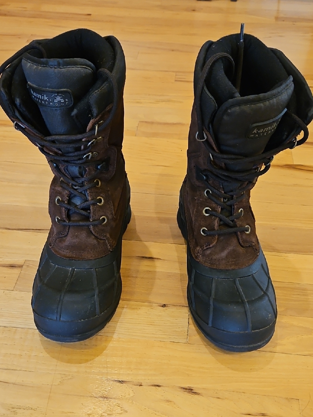 Kamik Brown and Black Men's Size 8 Insulated Snow Boots